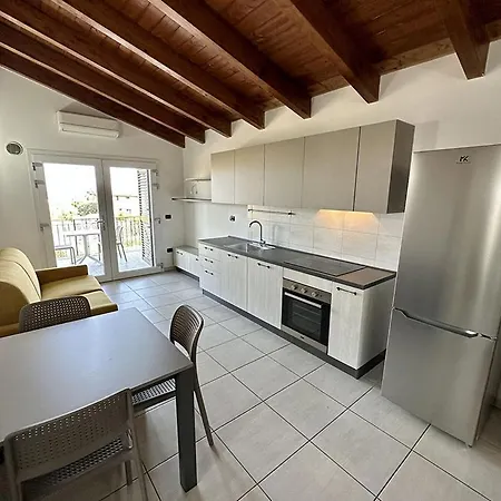 Grazioso E Panoramico In Zona Residenziale A C54